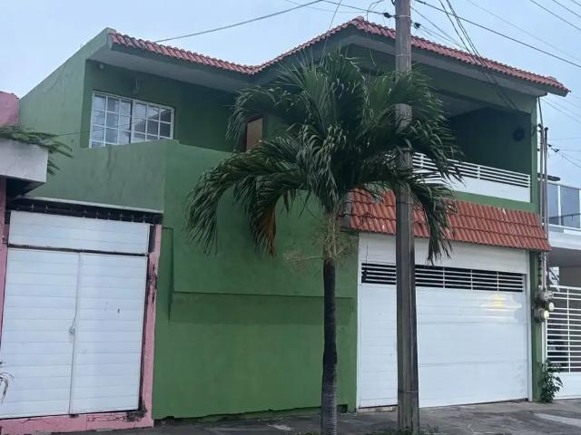 VENDO CASA CERCA DEL CENTRO DE VERACRUZ