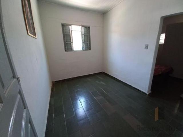 Vendo casa com 4 quartos sendo 1 suíte no morro Santo Antônio em ótima localização
