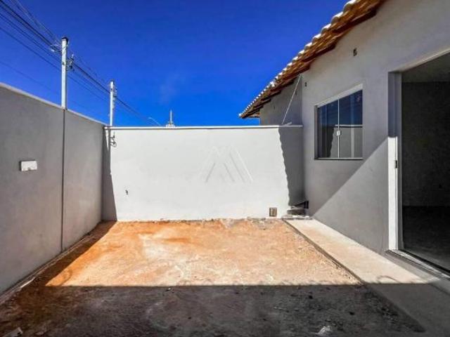 Vendo Casa com 03 Quartos, Cozinha Integrada e 02 Vagas de Garagem Itaúna/Mg!