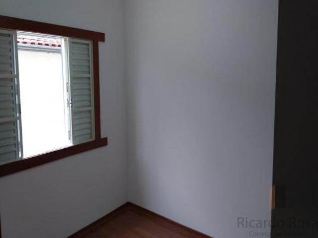 Vendo casa com excelente acabamento em localização privilegiada no Morro Chic, atende bem residência
