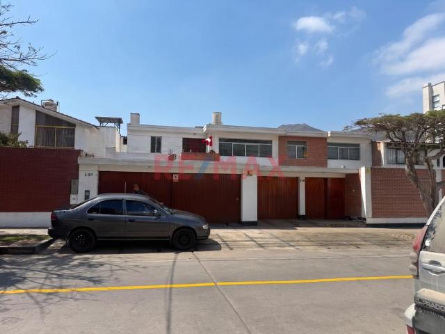 Vendo Casa Como Terreno De 635 M² En La Floresta De Monterrico: 4 Pisos Para Desarrolladores