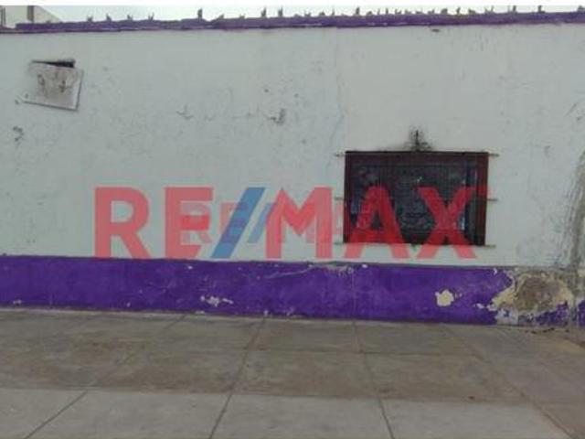 Vendo Casa Como Terreno En Av. Buenos Aires