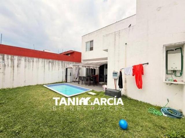 Vendo Casa con alberca en Fraccionamiento Privado en Córdoba
