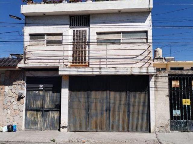 VENDO CASA CON BODEGA CORTAZAR