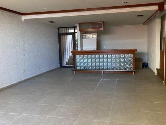 VENDO CASA CON BUEN MANTENIMIENTO EN PASEOS DEL BOSQUE