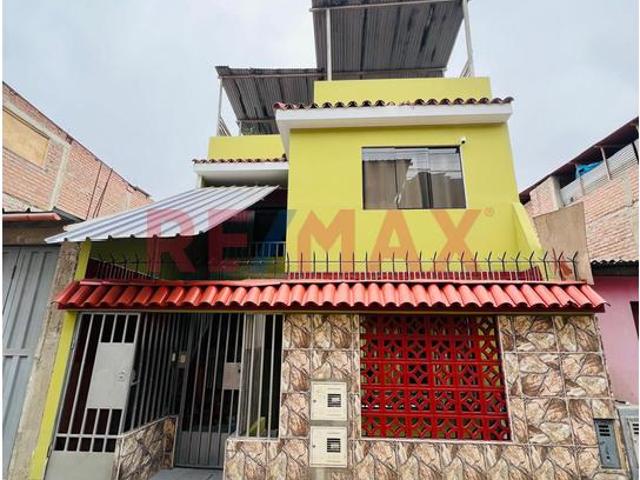 Vendo Casa Con Dos Departamentos Independientes En Villa El Salvador