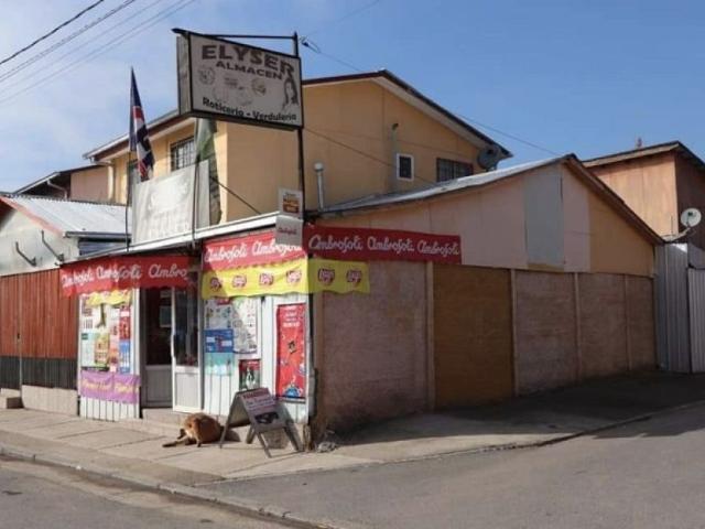 Vendo casa con negocio funcionando en Colín