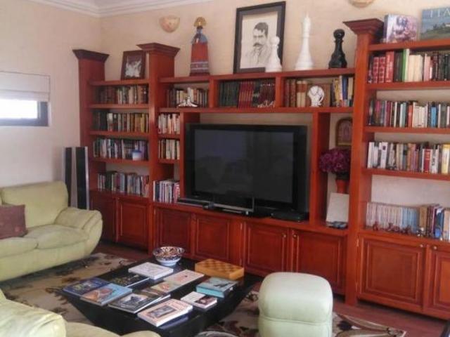 VENDO CASA CON PISTA DE SALTO, GRAN TERRENO EN EL SANTO TOMAS AJUSCO