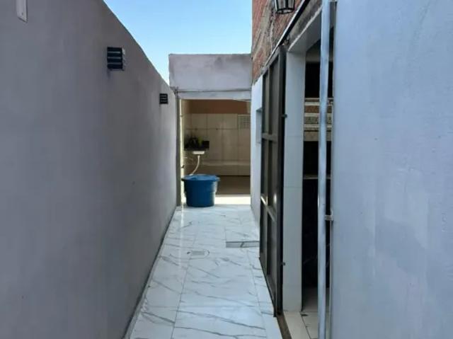 Vendo Casa Duplex Localizada na Zona leste, Próximo ao Balão do Carvalho do Planalto Uruguai