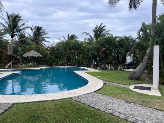 VENDO CASA DE OPORTUNIDAD. 3 RECÁMARAS. EN CONDOMINIO. CON AMENIDADES. SAN JOSÉ NOVILLERO
