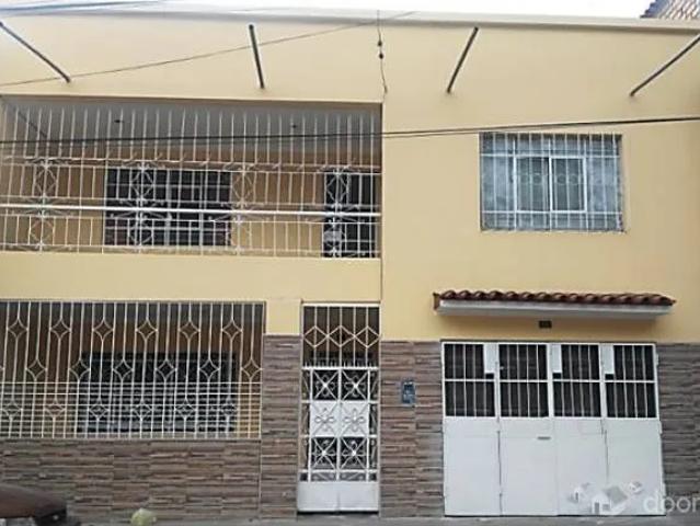 VENDO CASA DE DOS PISOS EN LA CUIDAD DE HUANUCO