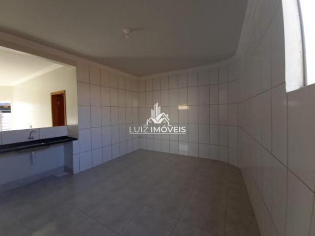 Vendo Casa de Laje Fundos Próximo ABC Centro São Gotardo MG