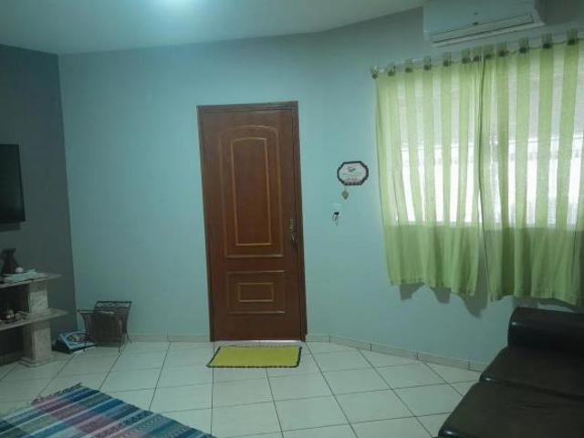 Vendo casa de 2 dormitórios no Jardim Campos Verdes em Hortolândia