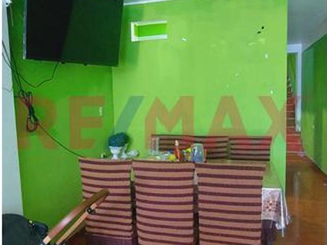 Vendo Casa De 2 Pisos + Azotea En Villa El Salvador