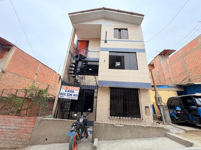 VENDO CASA DE 3 PISOS. 9 DORMIT. 5 BAÑOS VENTANILLA