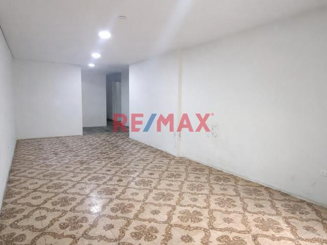 Vendo Casa De 3 Pisos Con Excelente Distribción | 288M²