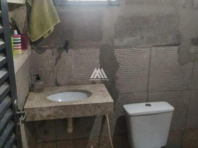 Vendo casa em Itaguara com excelente localização!