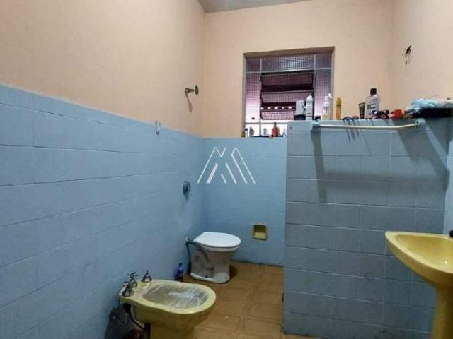 Vendo casa em Itaúna em excelente localização!