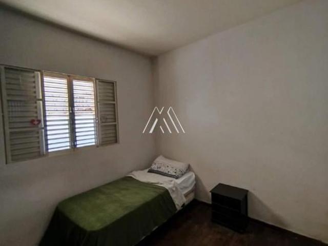 Vendo casa em Itaúna em excelente localização!