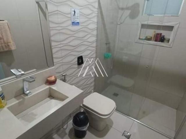 Vendo casa em Itaúna em excelente localização!