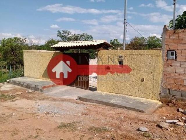 vendo casa em Juatuba bairro Maria Regina