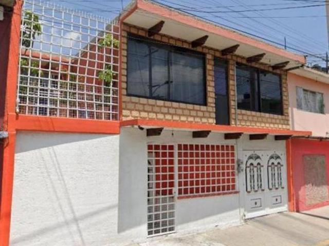 VENDO CASA EN NEZAHUALCOYOTL