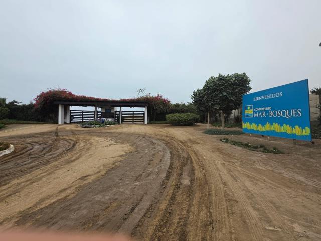 Vendo Casa en casco a US$ 110,000 y 512 mt2 de terreno, Condominio Mar y Bosques, Punta Negra