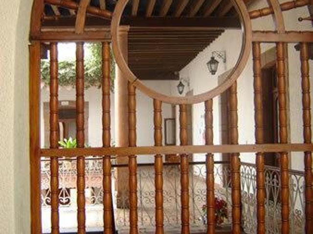 VENDO CASA EN CENTRO HISTORICO EN QUERETARO