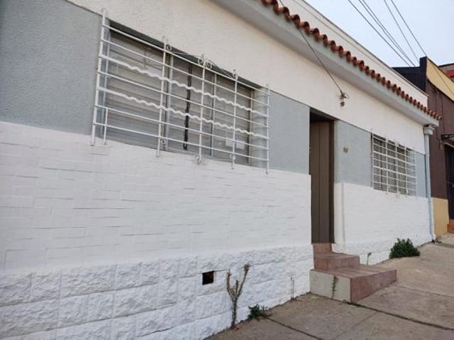 Vendo casa en Cerro Placeres a pasos de la USM