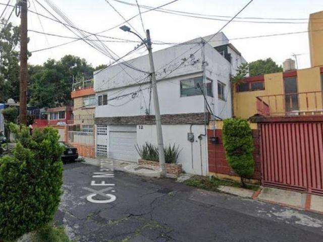 VENDO CASA EN COLONIA EDUCACION EN COYOACÁN