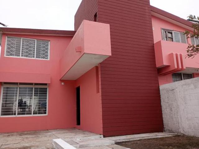 VENDO CASA EN COLONIA PETROLERA NO CREDITOS
