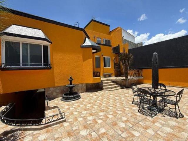 VENDO CASA EN COLINAS DEL BOSQUE