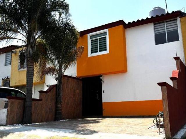 VENDO CASA EN COLINAS DEL LAGO, FRACC. COLONIAL DEL LAGO, NICOLÁS ROMERO EDO MEX