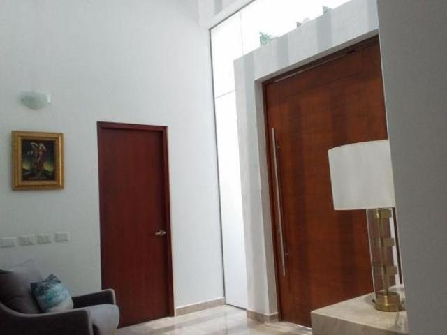 Vendo casa en Condado de Sayavedra Atizapán Edo de México