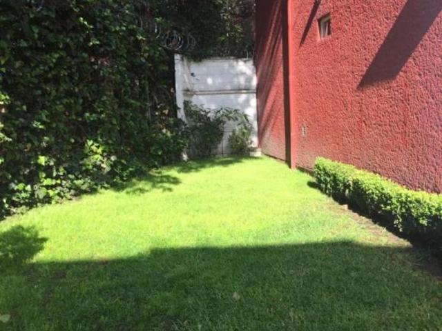 Vendo casa en condominio Desierto de los Leones esquina av Toluca