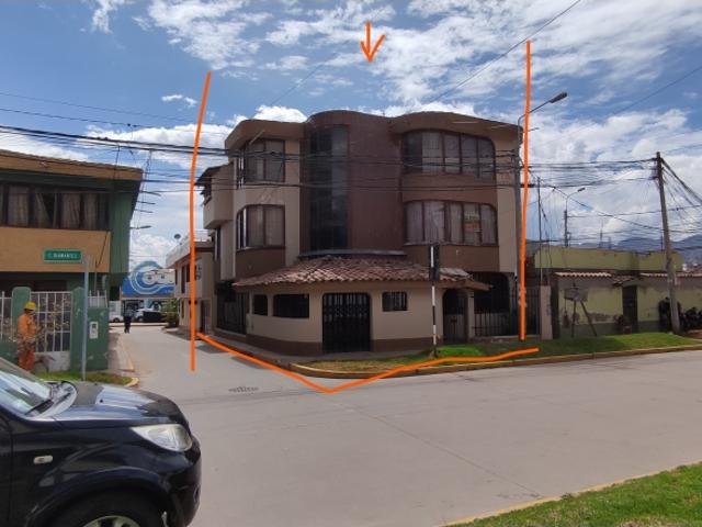 VENDO CASA EN ESQUINA 168 M2 WANCHAQ CUSCO PERÚ
