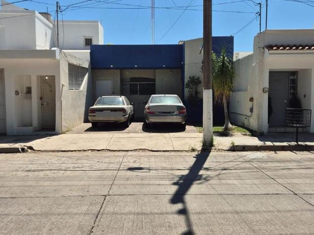 VENDO CASA EN LAS QUINTAS