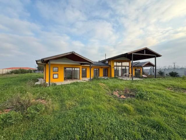 Vendo casa en loteo laurel de oro camino a coihueco km 7,5 | 4 dormitorios por 7815.00 en Chillán