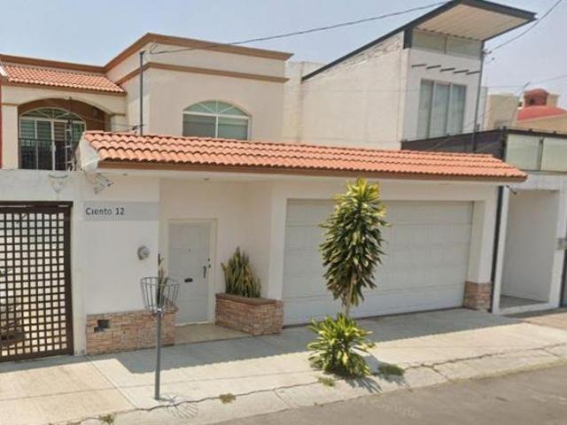 VENDO CASA EN QUERETARO