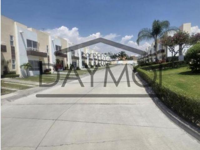 VENDO CASA EN RESIDENCIAL VIVEROS DE COCOYOC, MORELOS