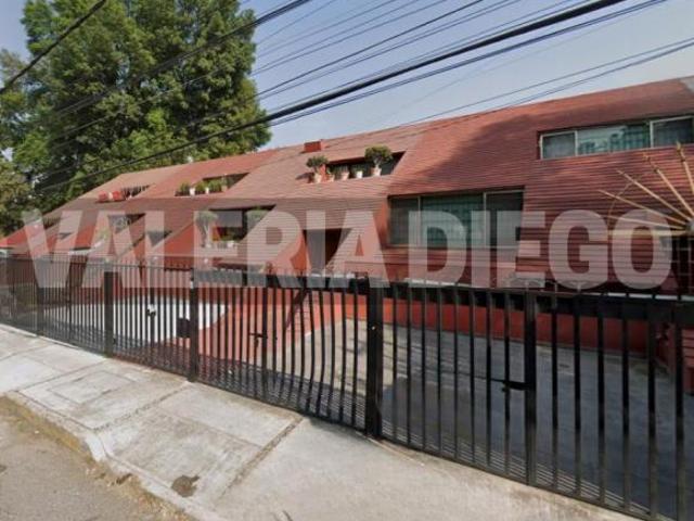 VENDO CASA EN SANTA MARIA TEPEPAN, TLALPAN CERCA DEL CLUB ALEMAN