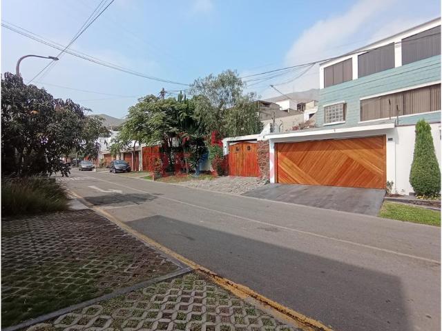 Vendo Casa En Urb. Alamos Iv Surco Muy Buena Ubicación