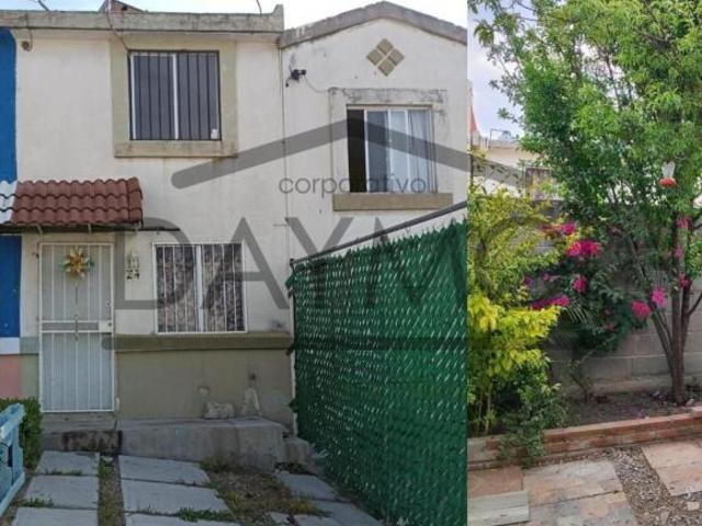 VENDO CASA EN URBI VILLA DEL REY, HUEHUETOCA