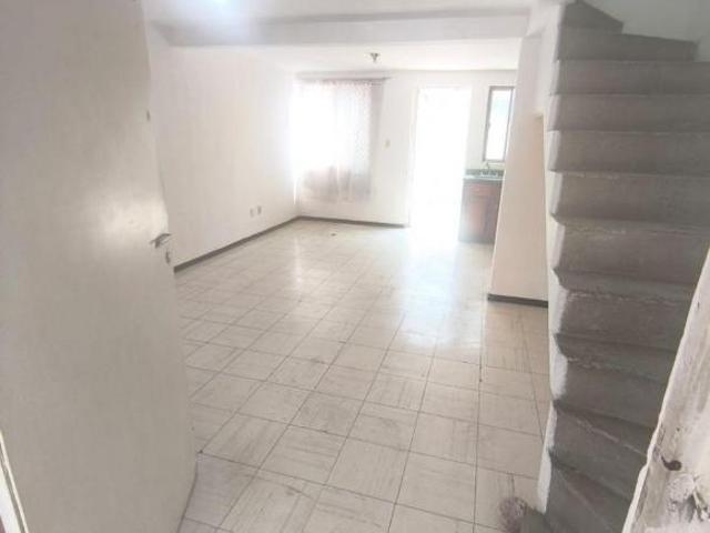 Vendo casa en valle de naranjos a 6 min. de parque Celaya