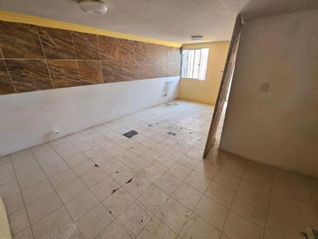 Vendo casa en valle de naranjos a 6 min. de parque Celaya