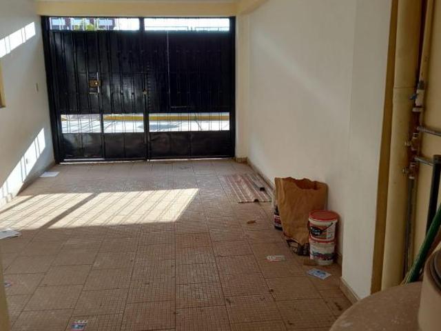 Vendo casa frente a parque