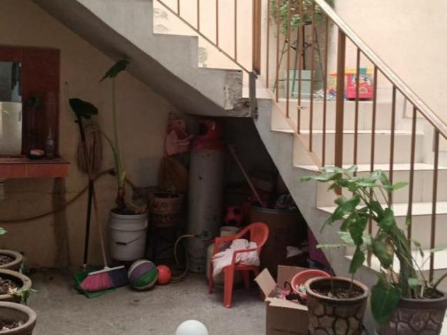 VENDO CASA GRANDE EXC PARA INVERSION RENTAS EXC UBICACION