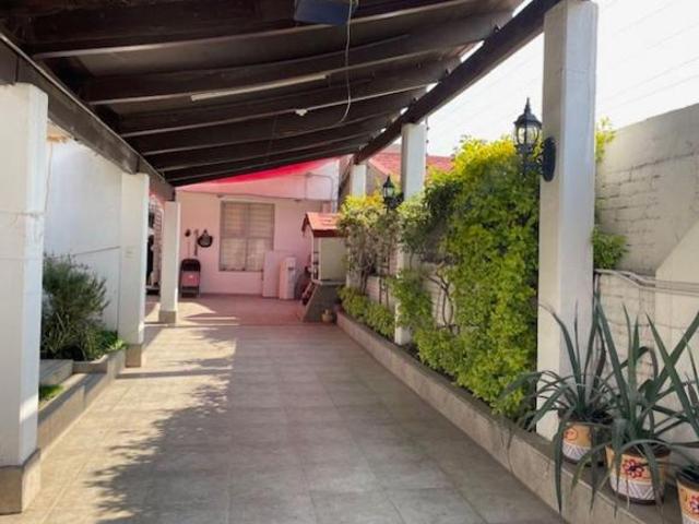 VENDO CASA ILUMINADA 409m2 CONST. CON DEPTO.INDEPENDIENTE CON ACCESO A CASA, FRACC PASEOS DEL BOSQUE