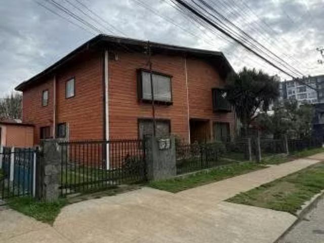 Vendo Casa Los Laureles 310, Isla Teja, Valdivia | 4 dormitorios por 500000. 00 en Valdivia
