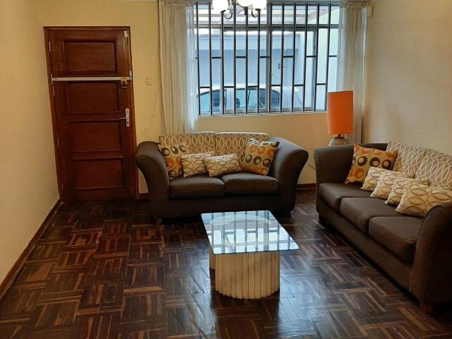 Vendo Casa Pueblo Libre alt 16 Av Brasil y 3 Av Bolivar 3 pisos US 330,000